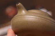 《線圓》宜興紫砂壺助理工藝美術(shù)師手工茶壺線圓老師頂級蟹殼青壺