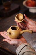 《笠帽唐羽》宜興純手工紫砂壺工藝美術師吳余生原礦黃金段