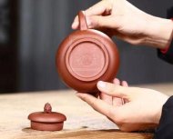 《靈龍納?！? title=