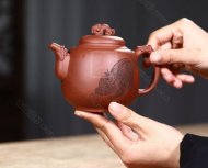 《靈龍納?！? title=