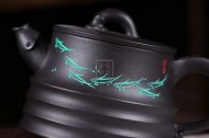 《魚(yú)樂(lè)》茶具茶壺宜興手工紫砂壺烏金泥
