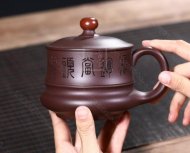 《鴻運當(dāng)頭紫砂杯》